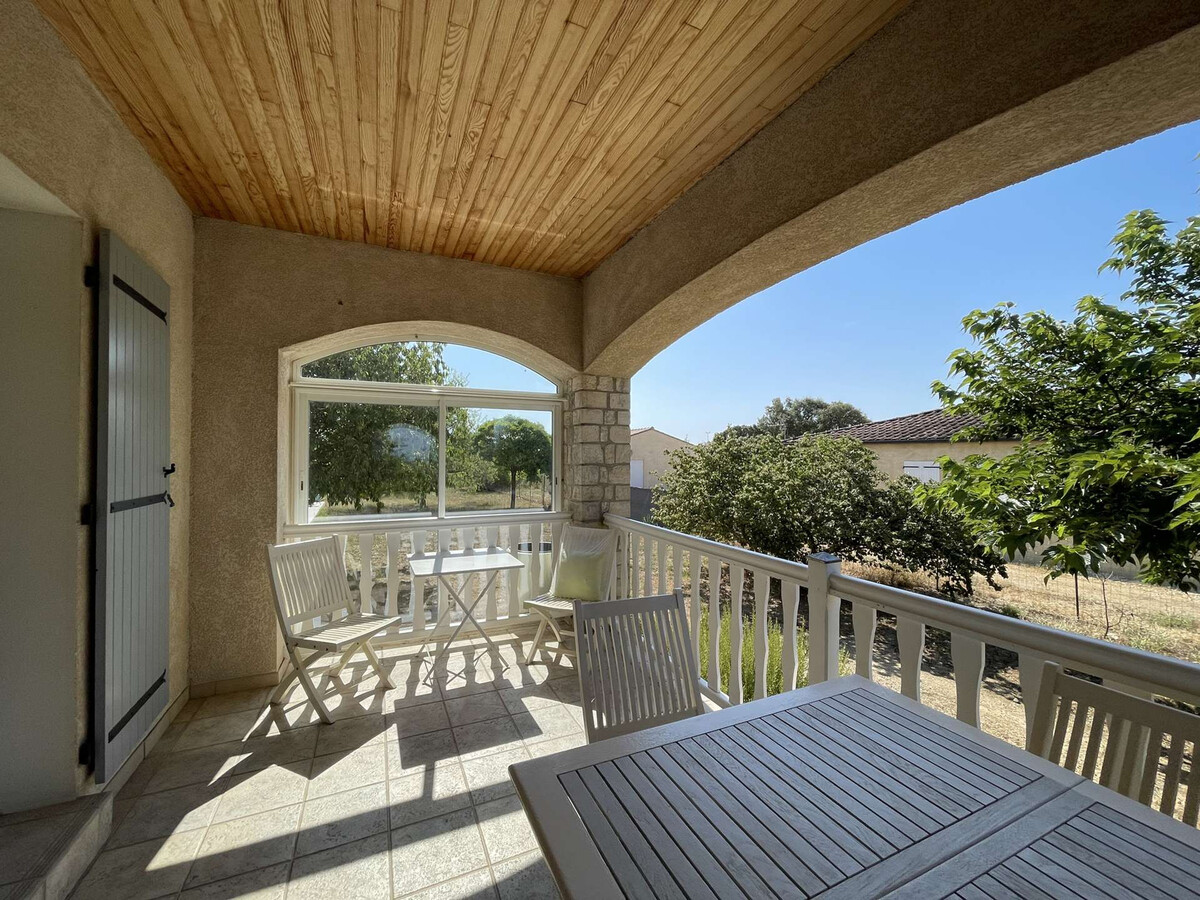 Villa à Orgnac-l'Aven avec piscine chauffée, 6 pers, jardin clôturé, animaux admis 4