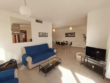 Villa au canal avec piscine, 3 chambres et amarrage privé 3