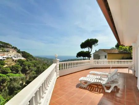 Villa spacieuse  avec piscine privée et climatisation à Lloret de Mar 4