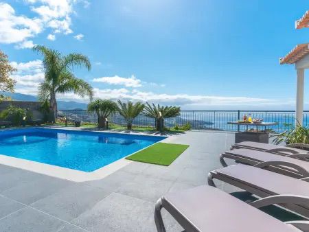 Villa avec piscine privée, parking - 6 pers., Villa 6 personnes à Câmara de Lobos