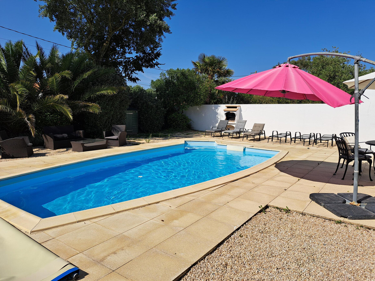 Belle villa avec piscine dans quartier calme à Saint-Jean-de-Monts